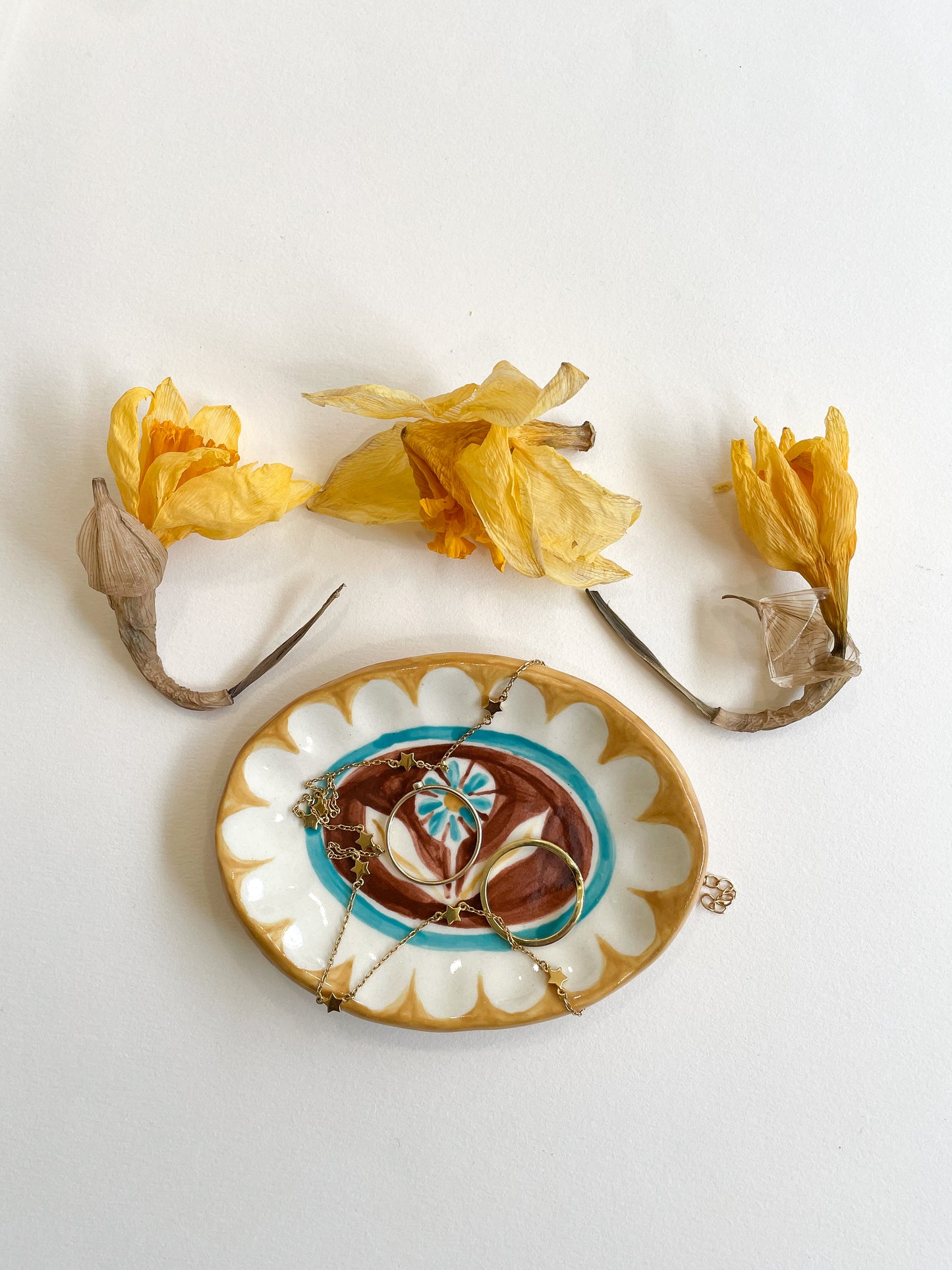 Folk trinket dish