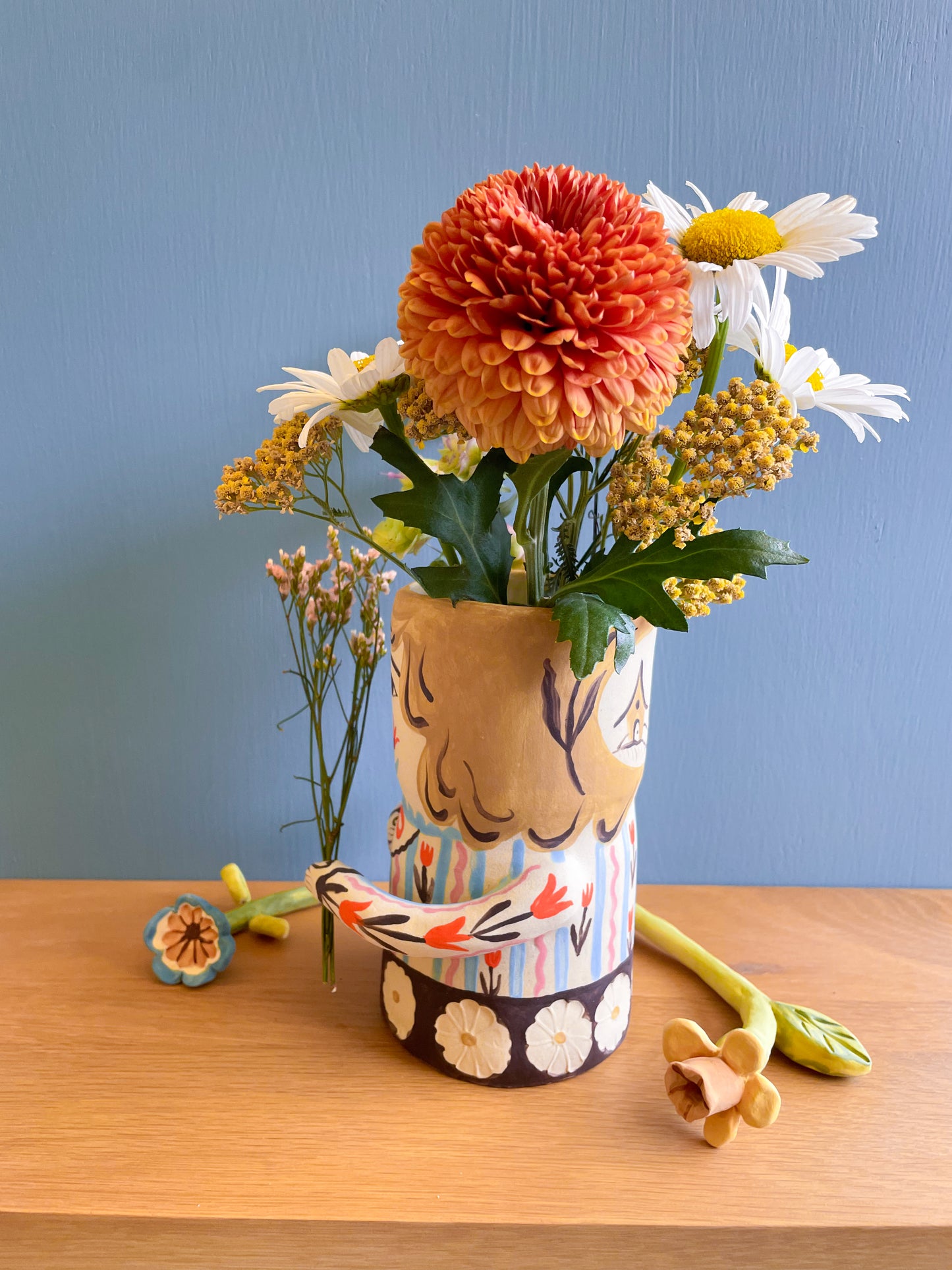 Folk people vase-no hat- medium