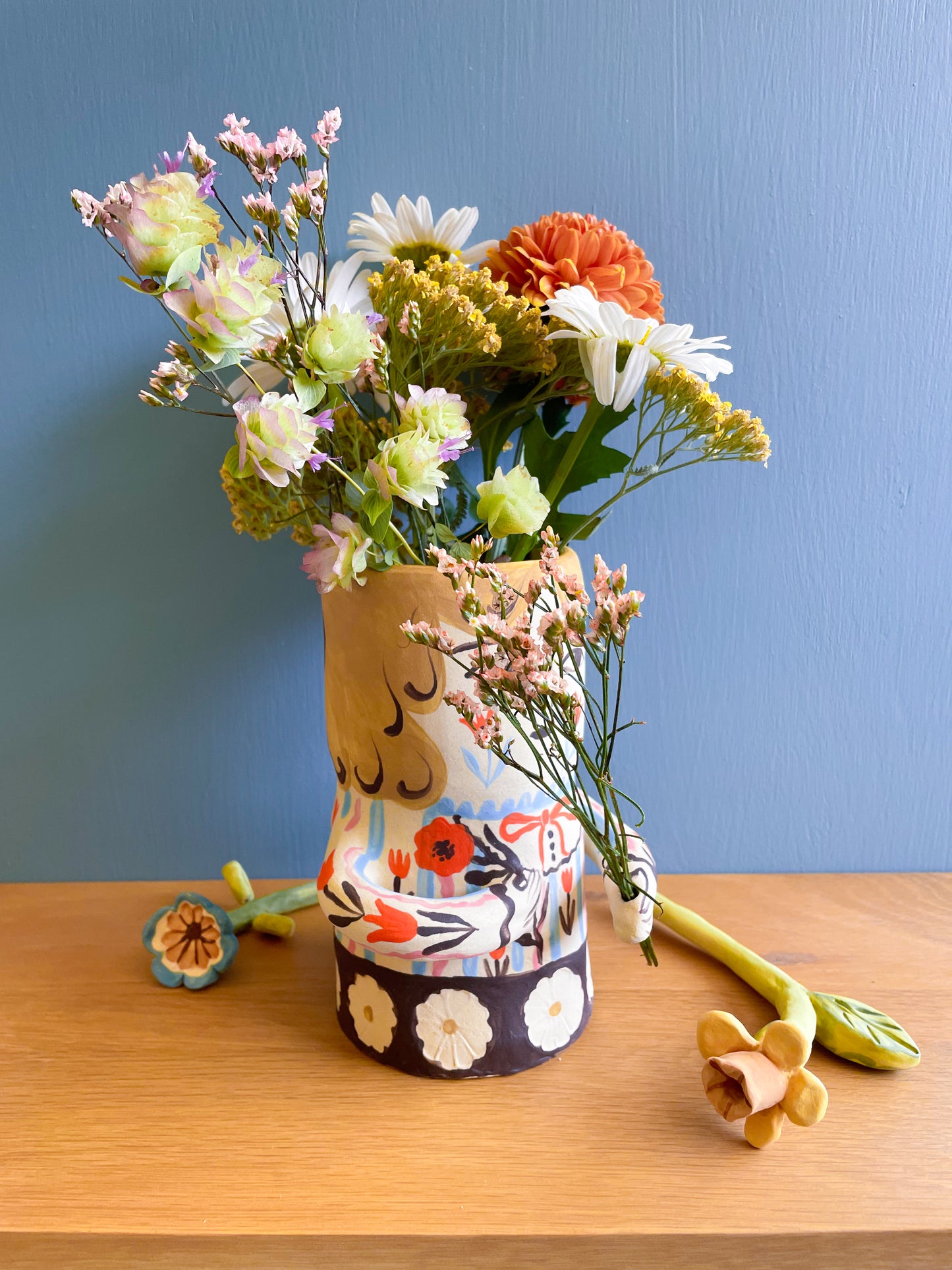Folk people vase-no hat- medium