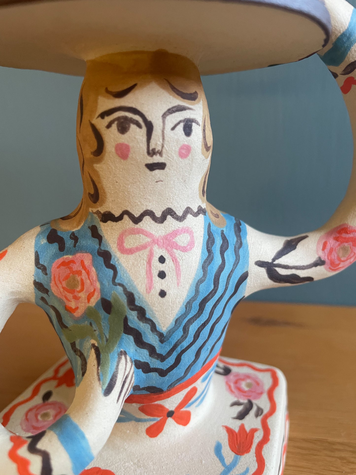 Folk People vase sculpture