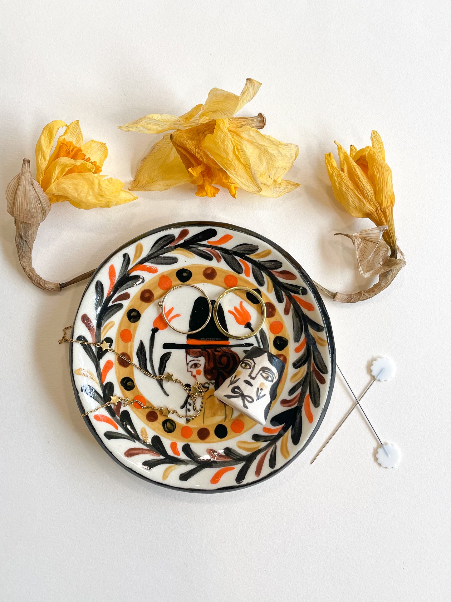 Folk trinket dish