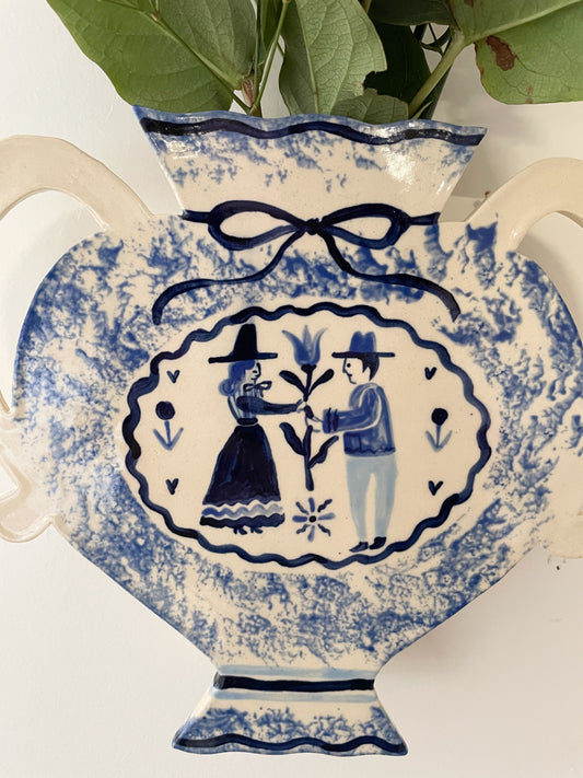 Delft blue wall vase