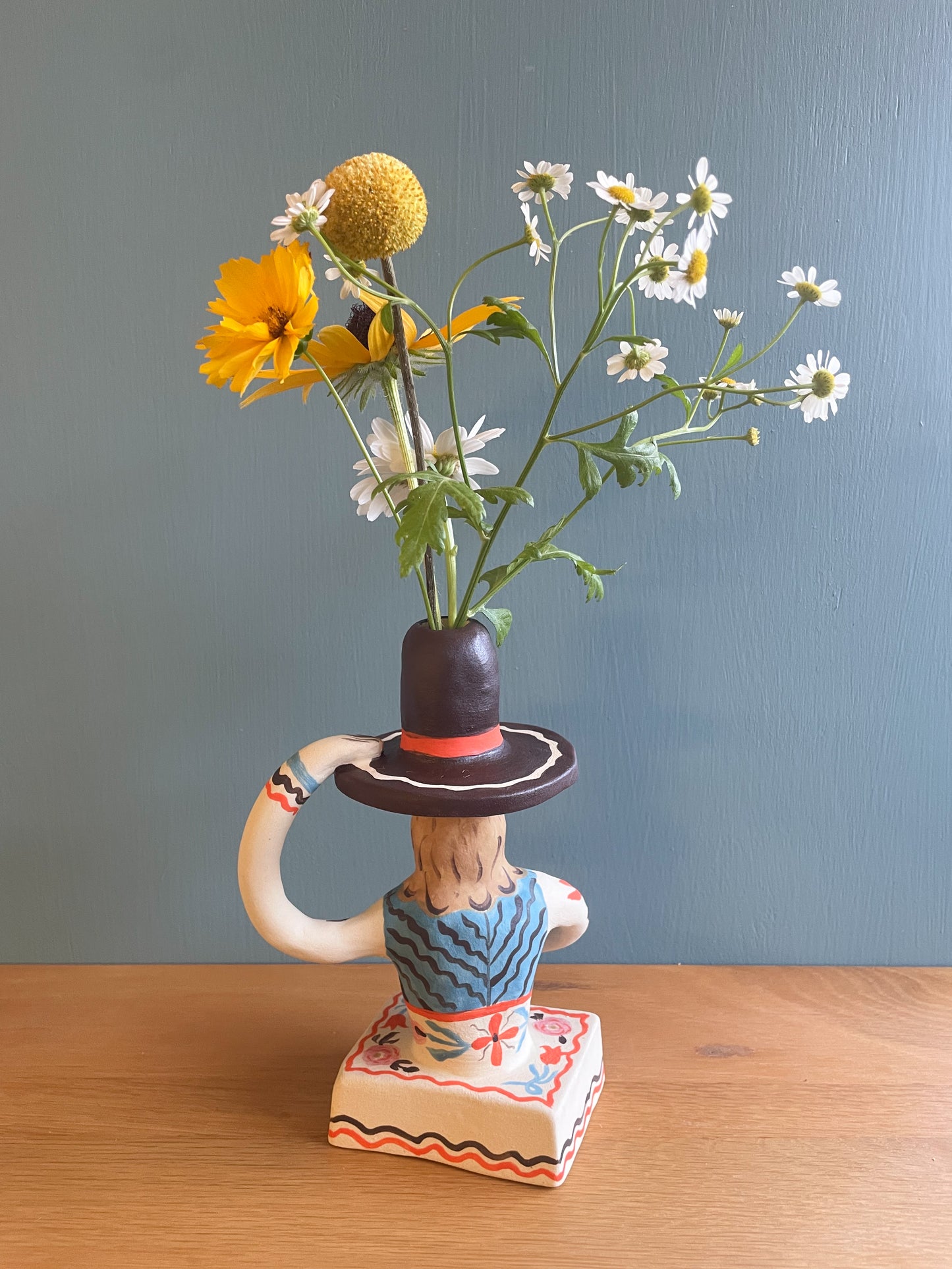 Folk People vase sculpture