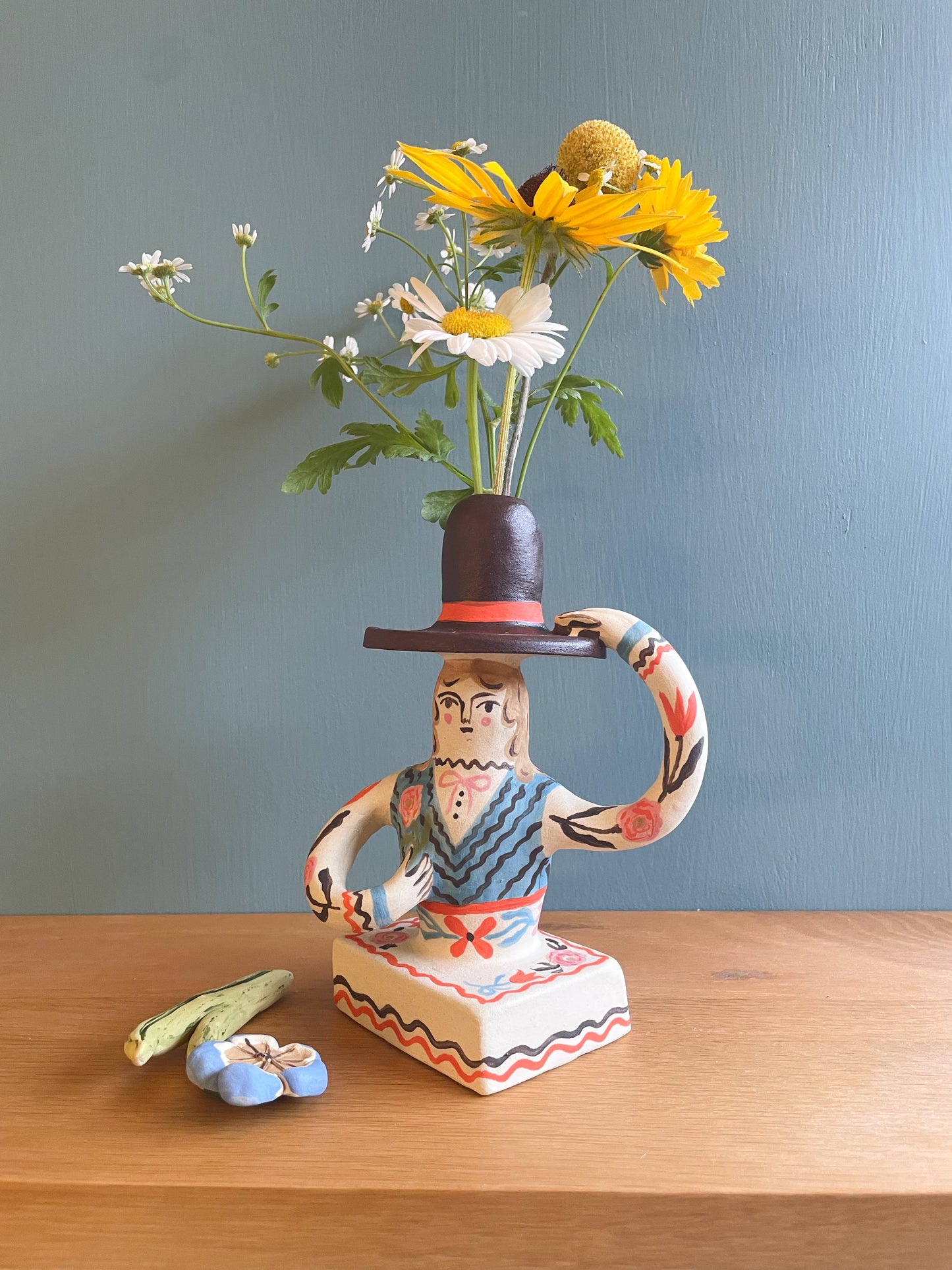 Folk People vase sculpture