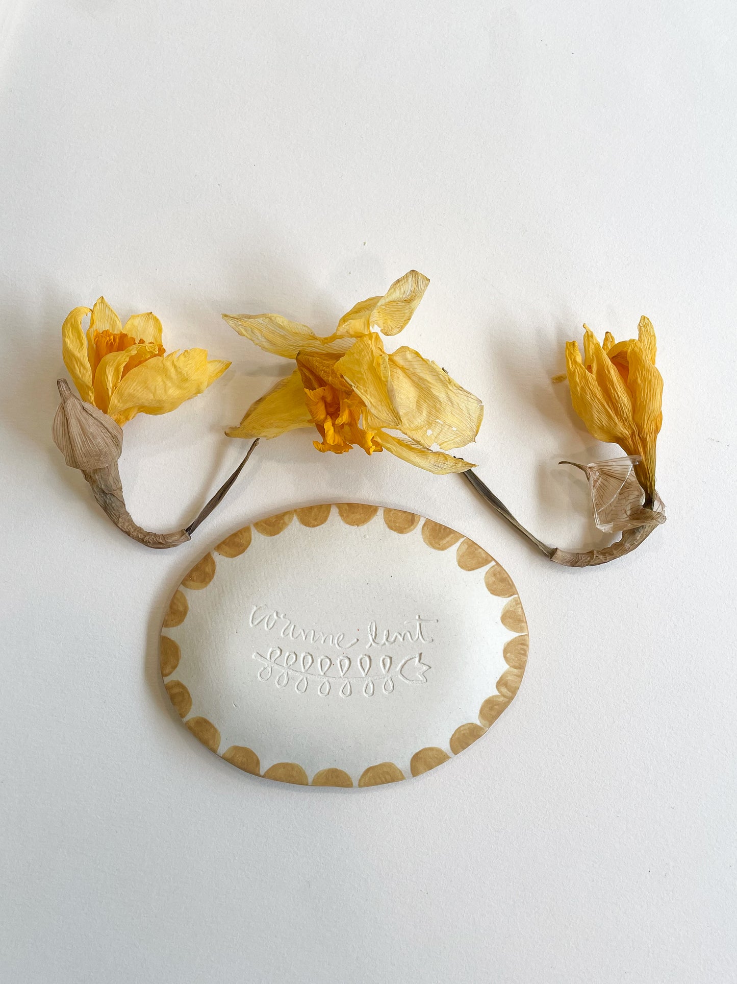Folk trinket dish