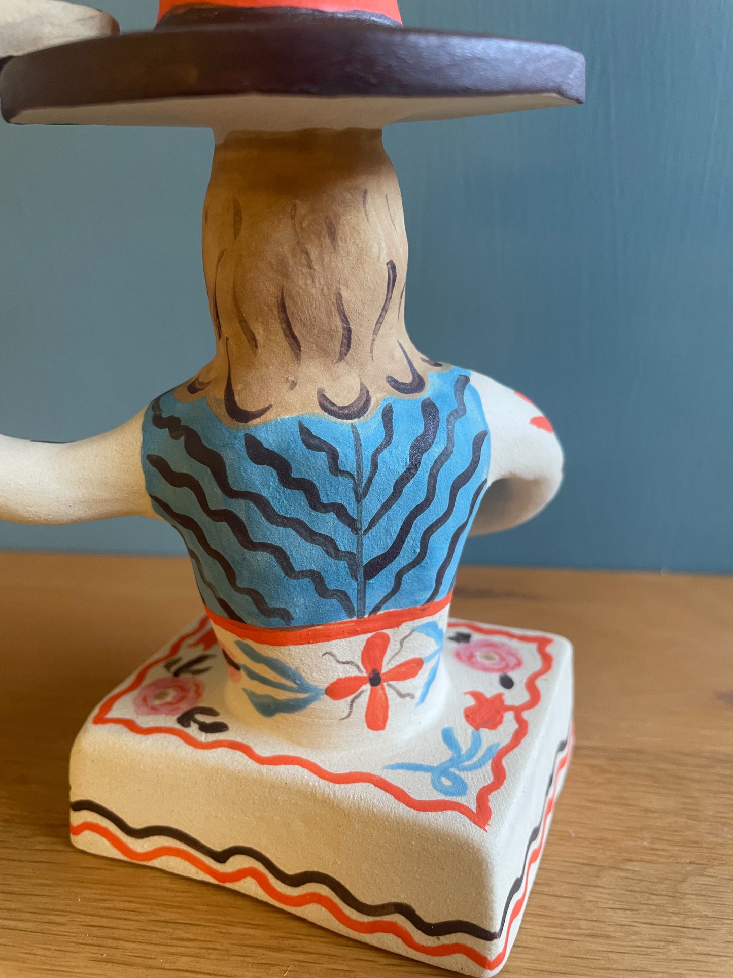 Folk People vase sculpture