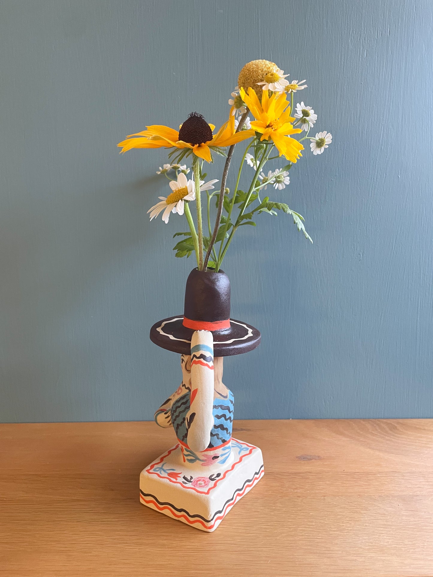 Folk People vase sculpture