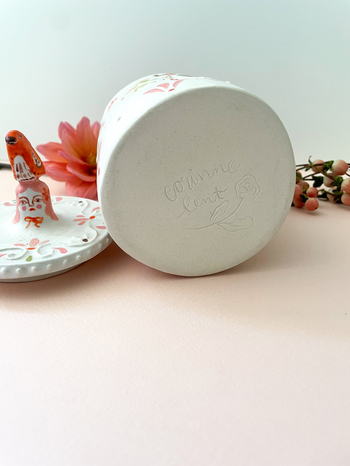 Majolica folk jar