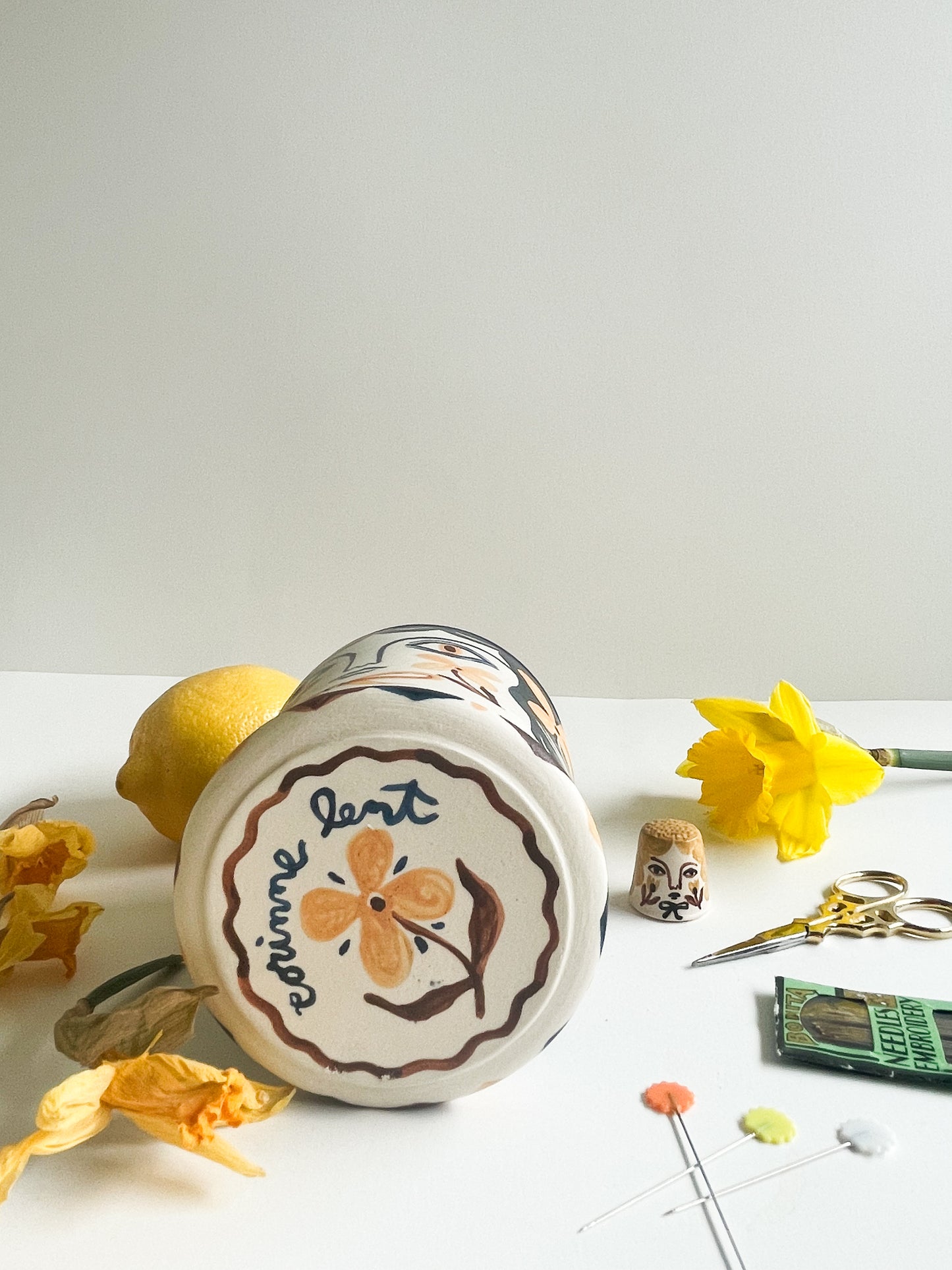 Pin cushion tumbler