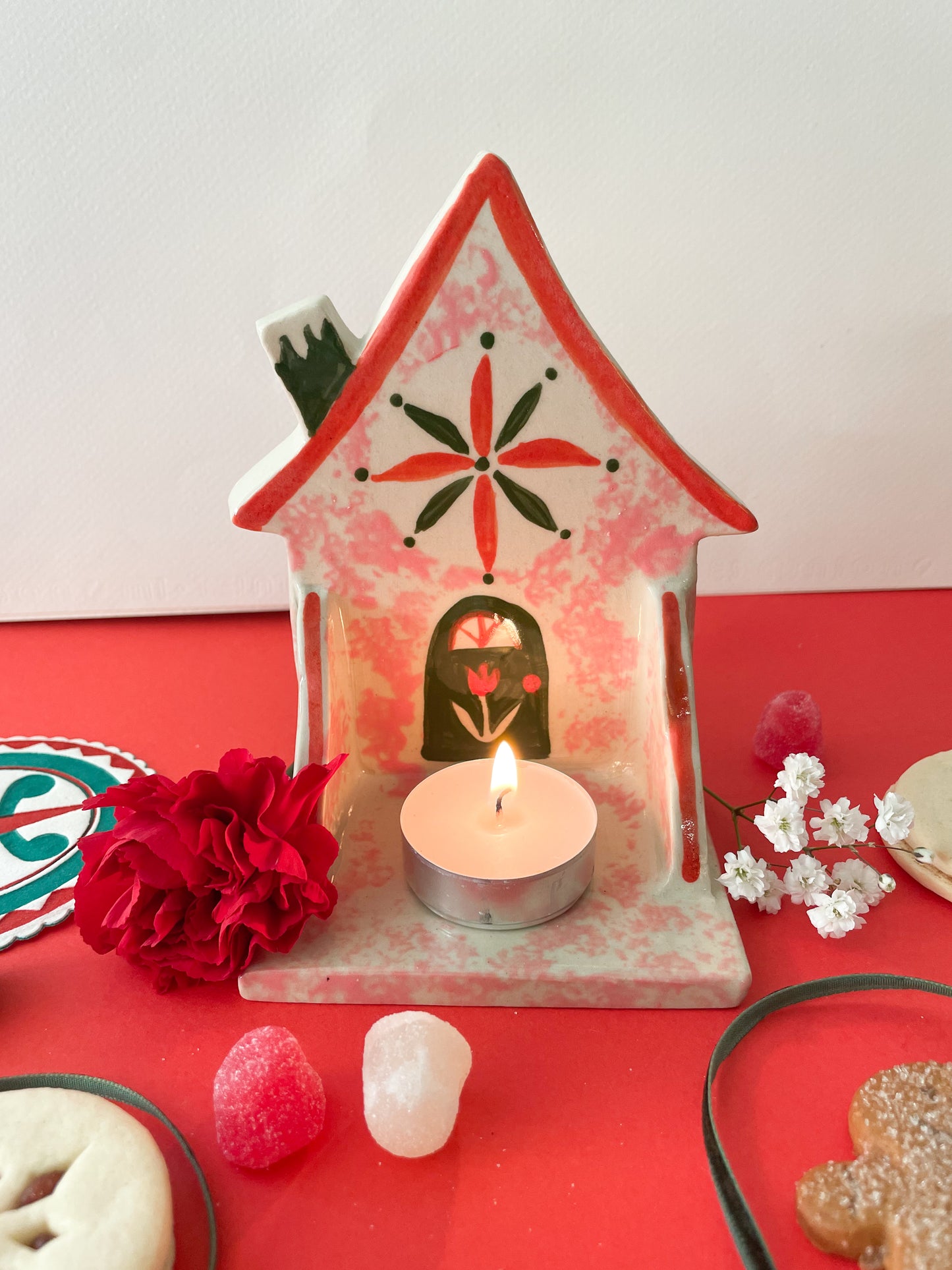 Folk cottage shelf~pink