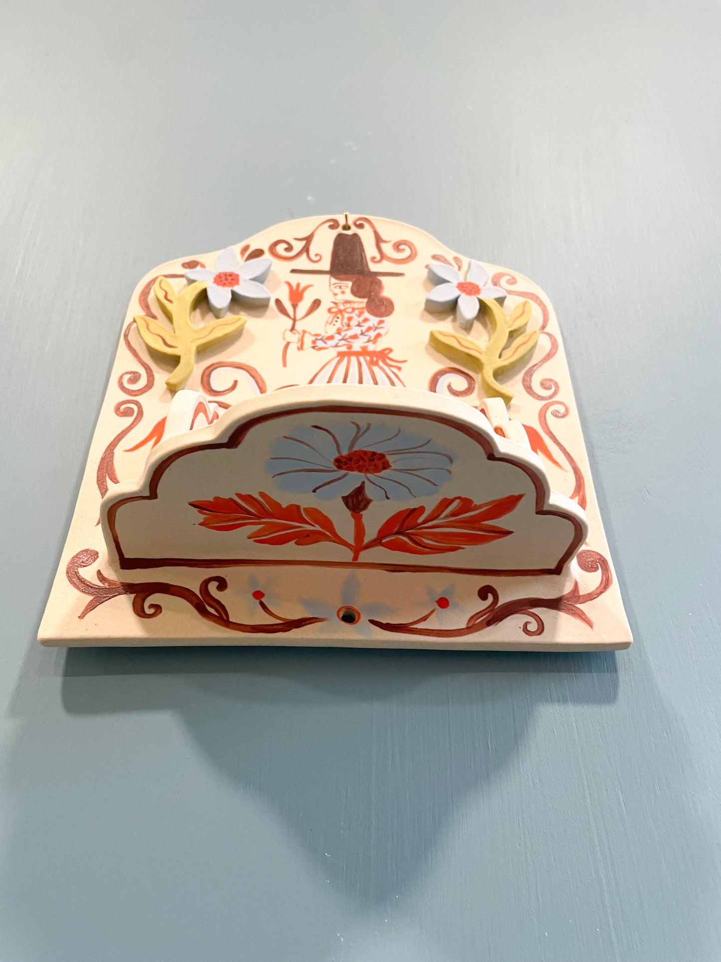 Appliqué Wall Shelf