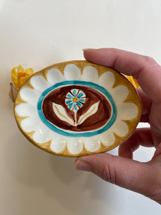 Folk trinket dish