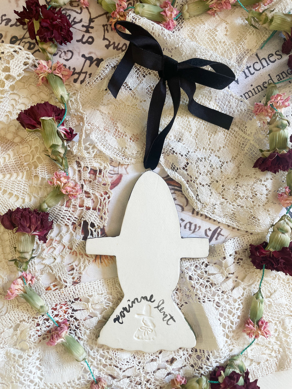 Witch ornament~green