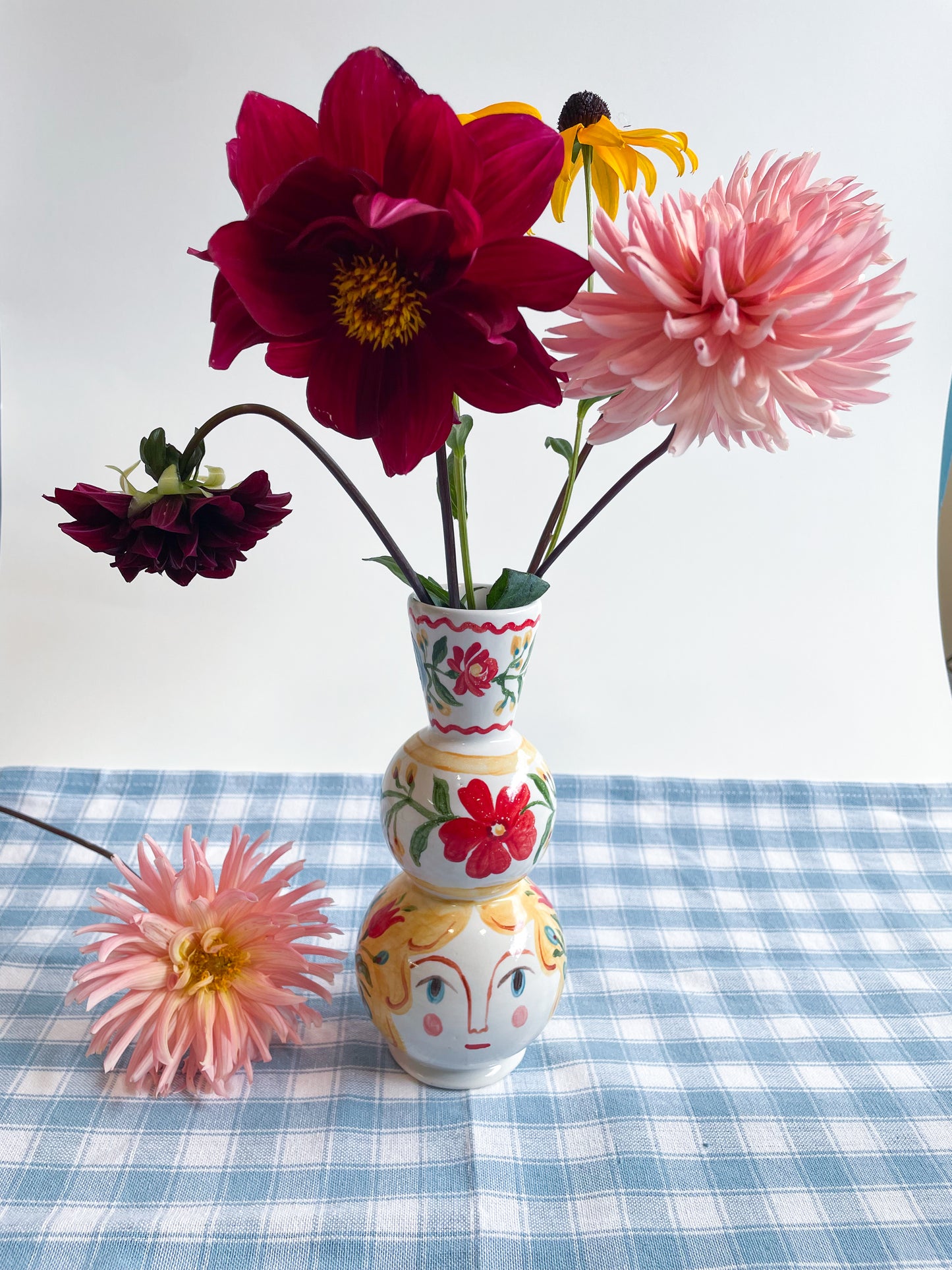 Folk People Vase~majolica