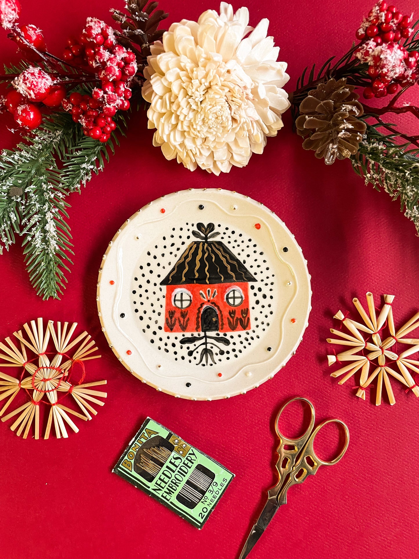 Folk house trinket dish 22kgold