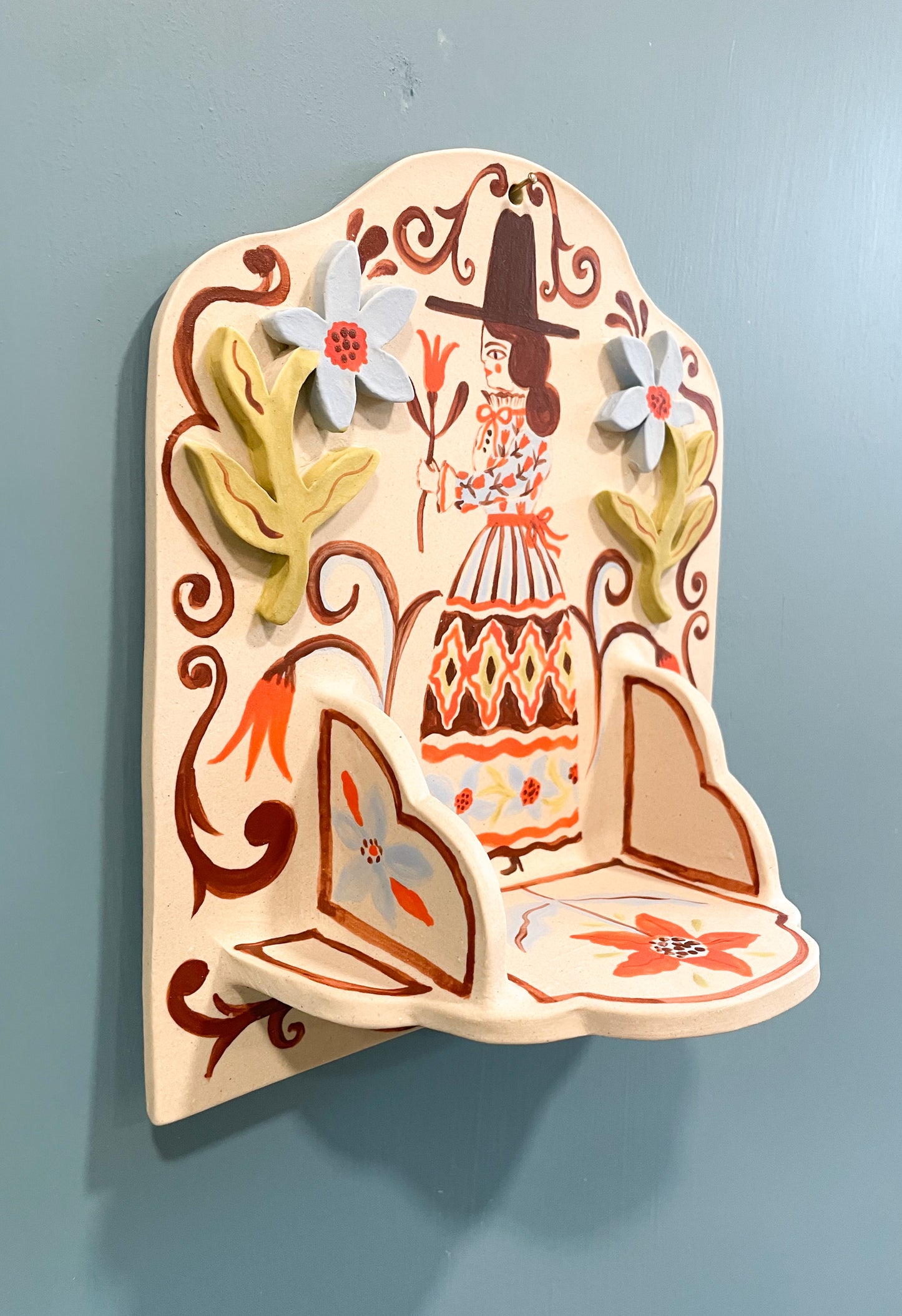 Appliqué Wall Shelf
