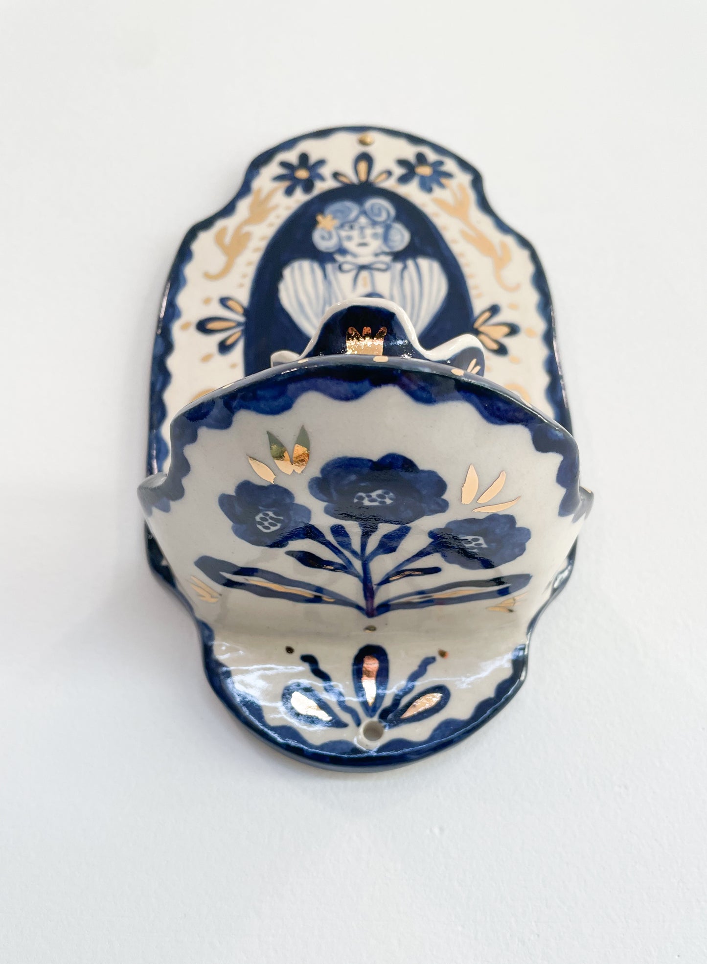 Folk lady wall candle w/22k gold