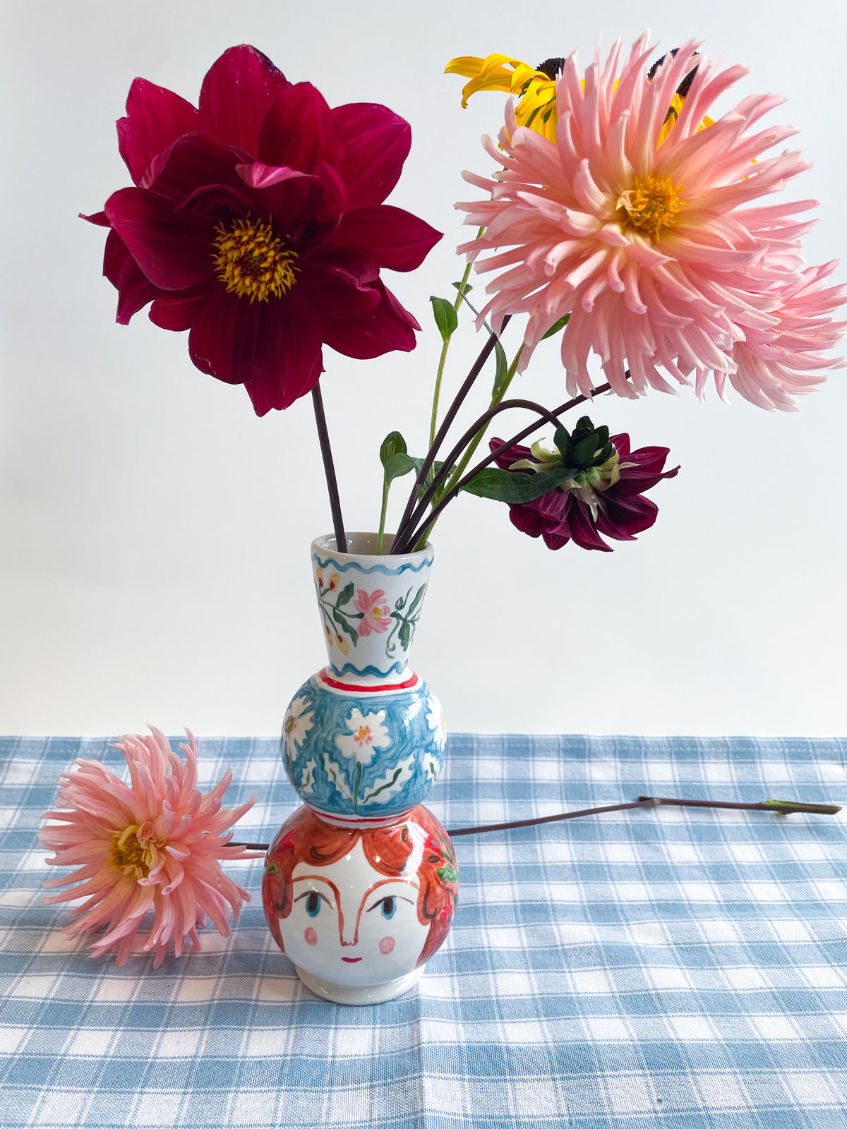 Folk People Vase~majolica