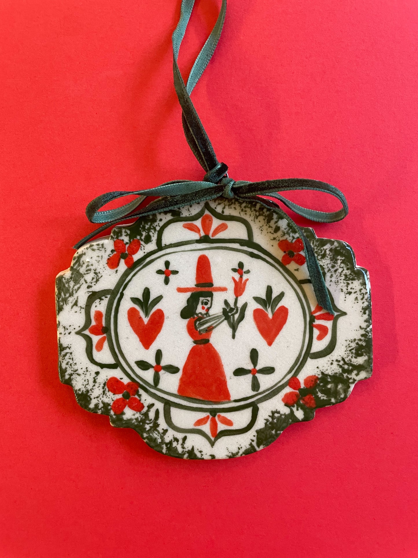Folk platter ornament