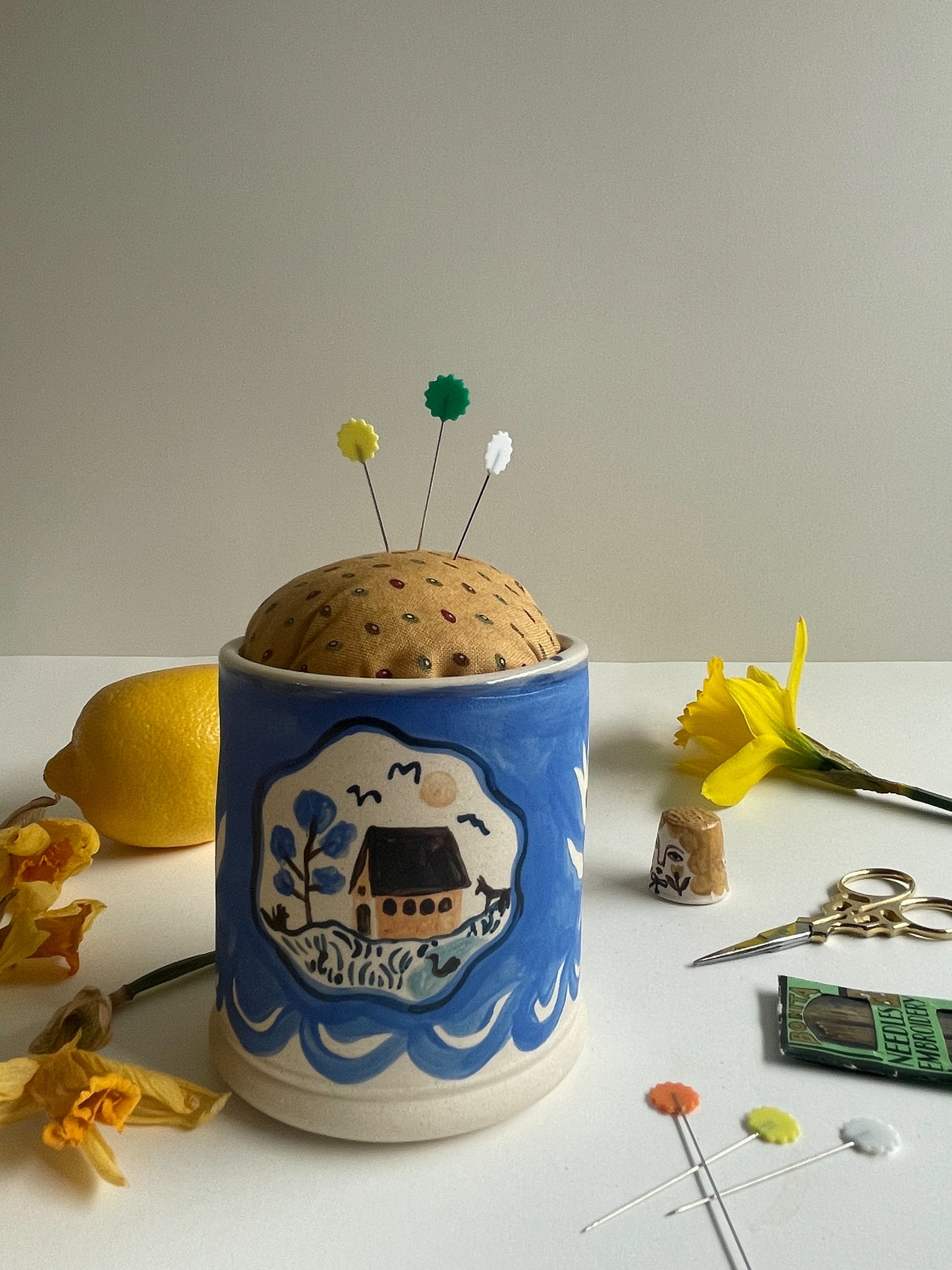 Pin cushion tumbler