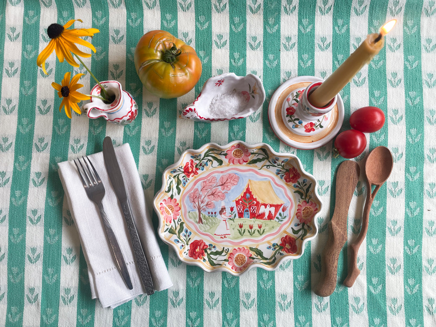 Fluted folk scene platter