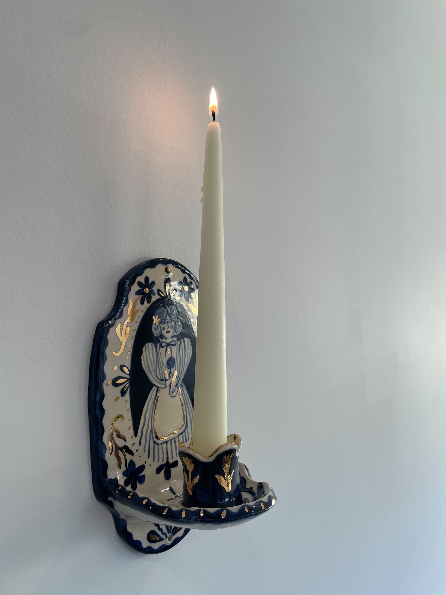 Folk lady wall candle w/22k gold