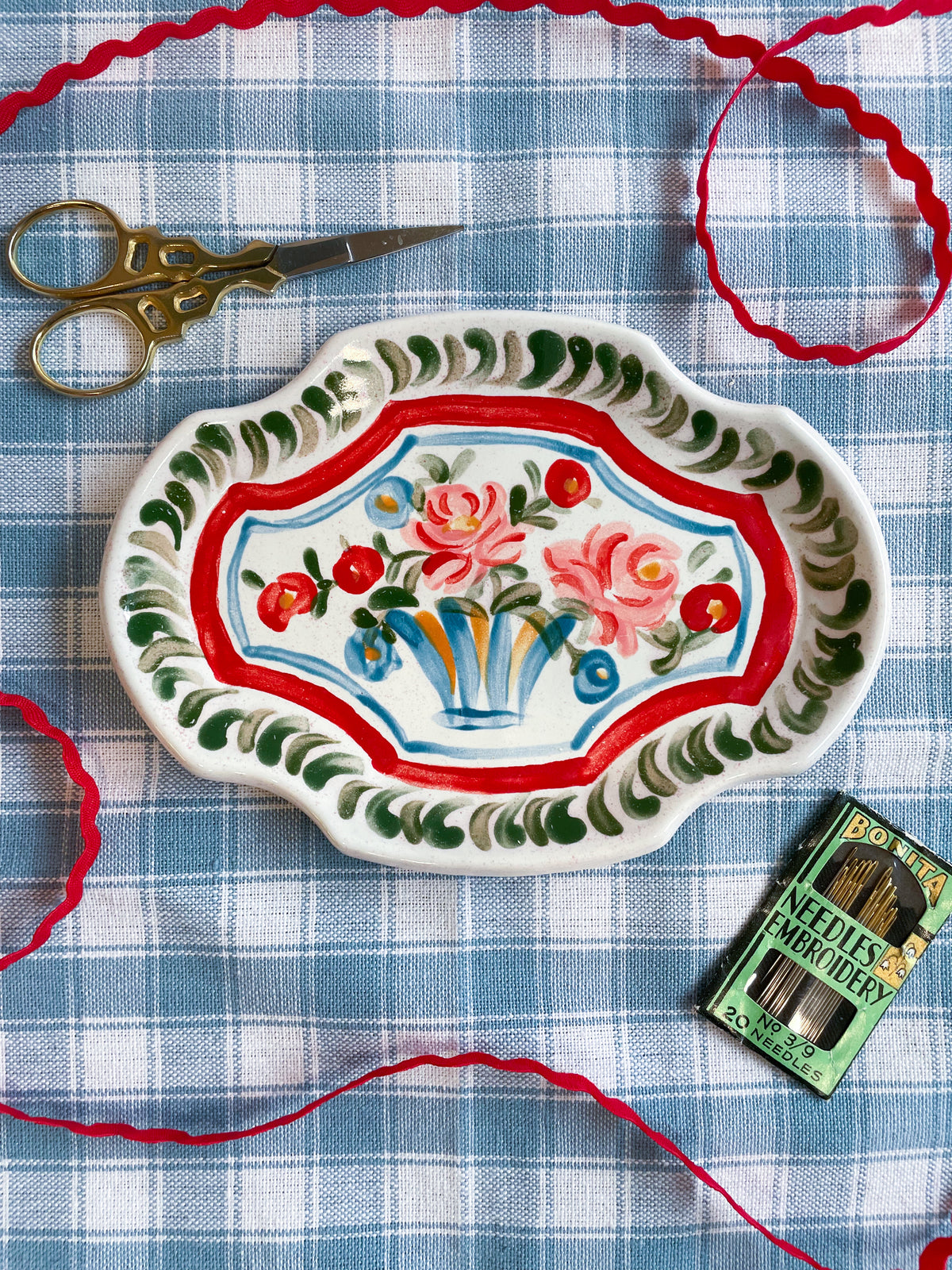 Folk Vase Dish~majolica