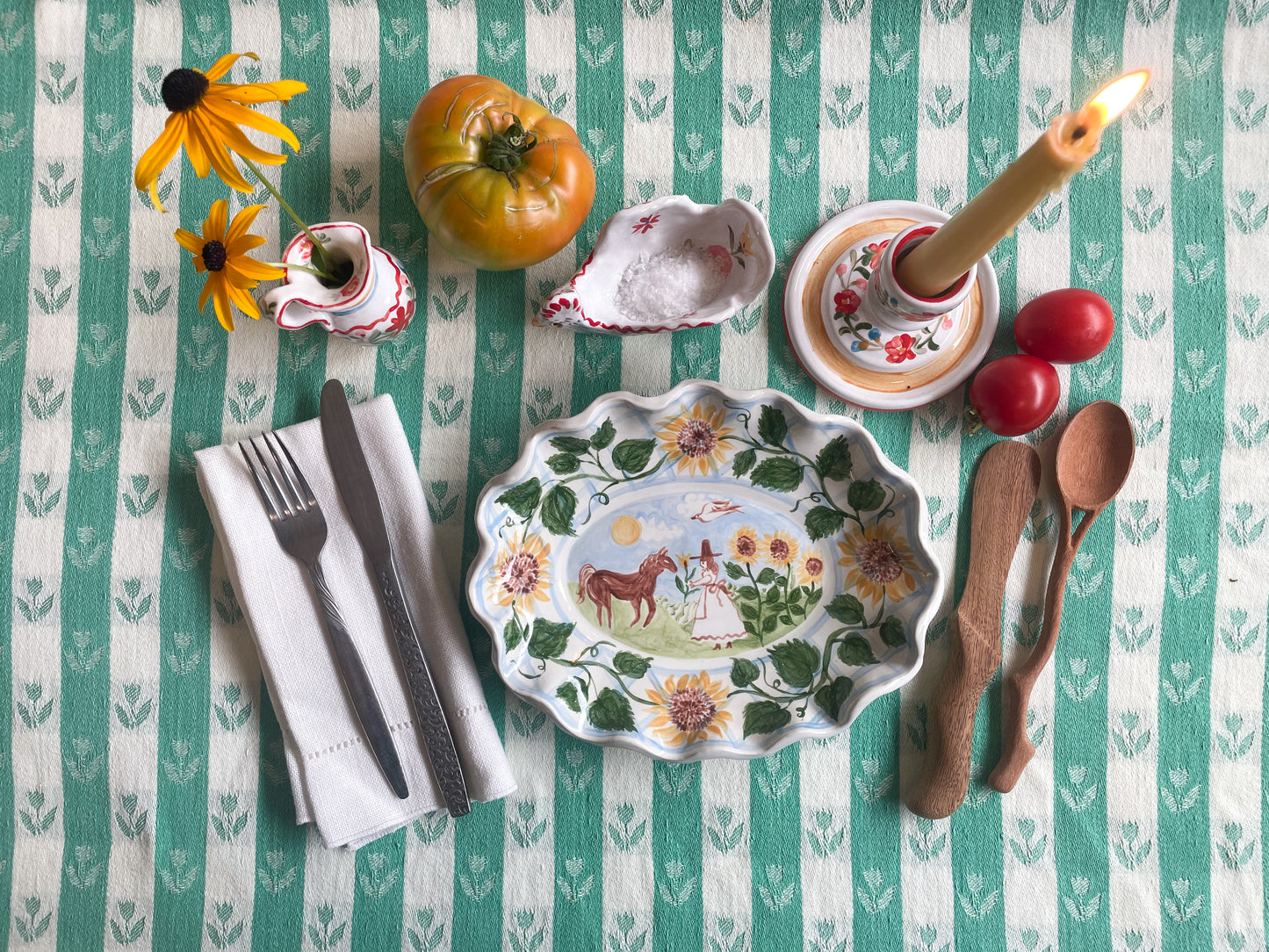 Fluted folk scene platter