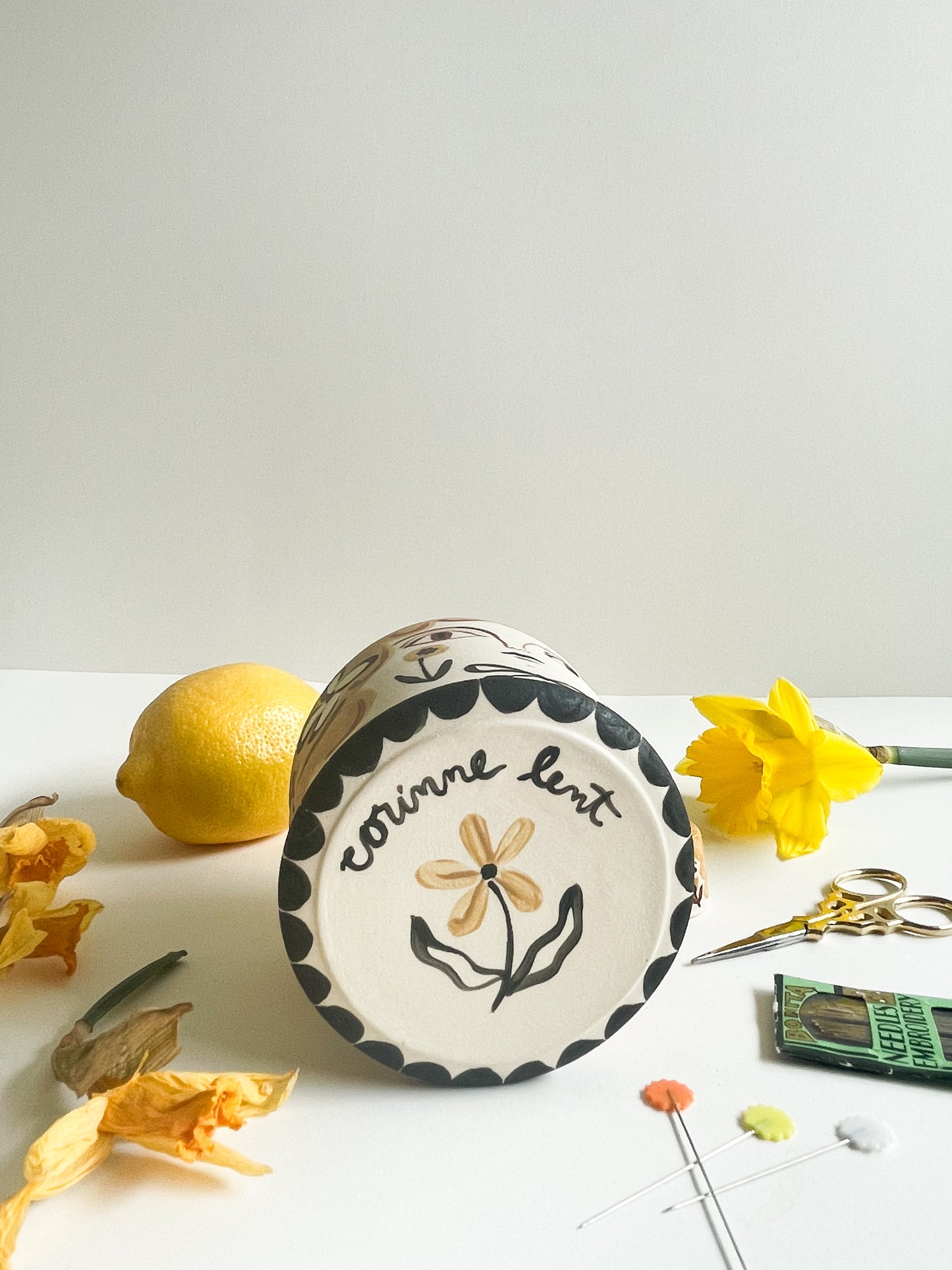 Pin cushion tumbler