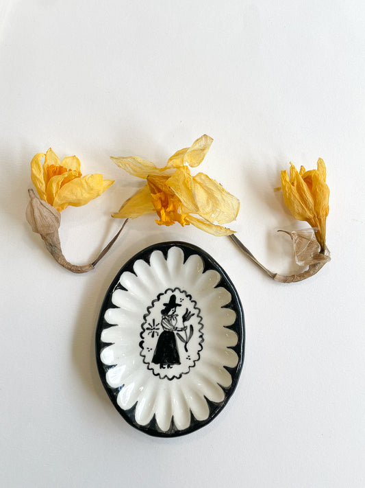 Folk trinket dish