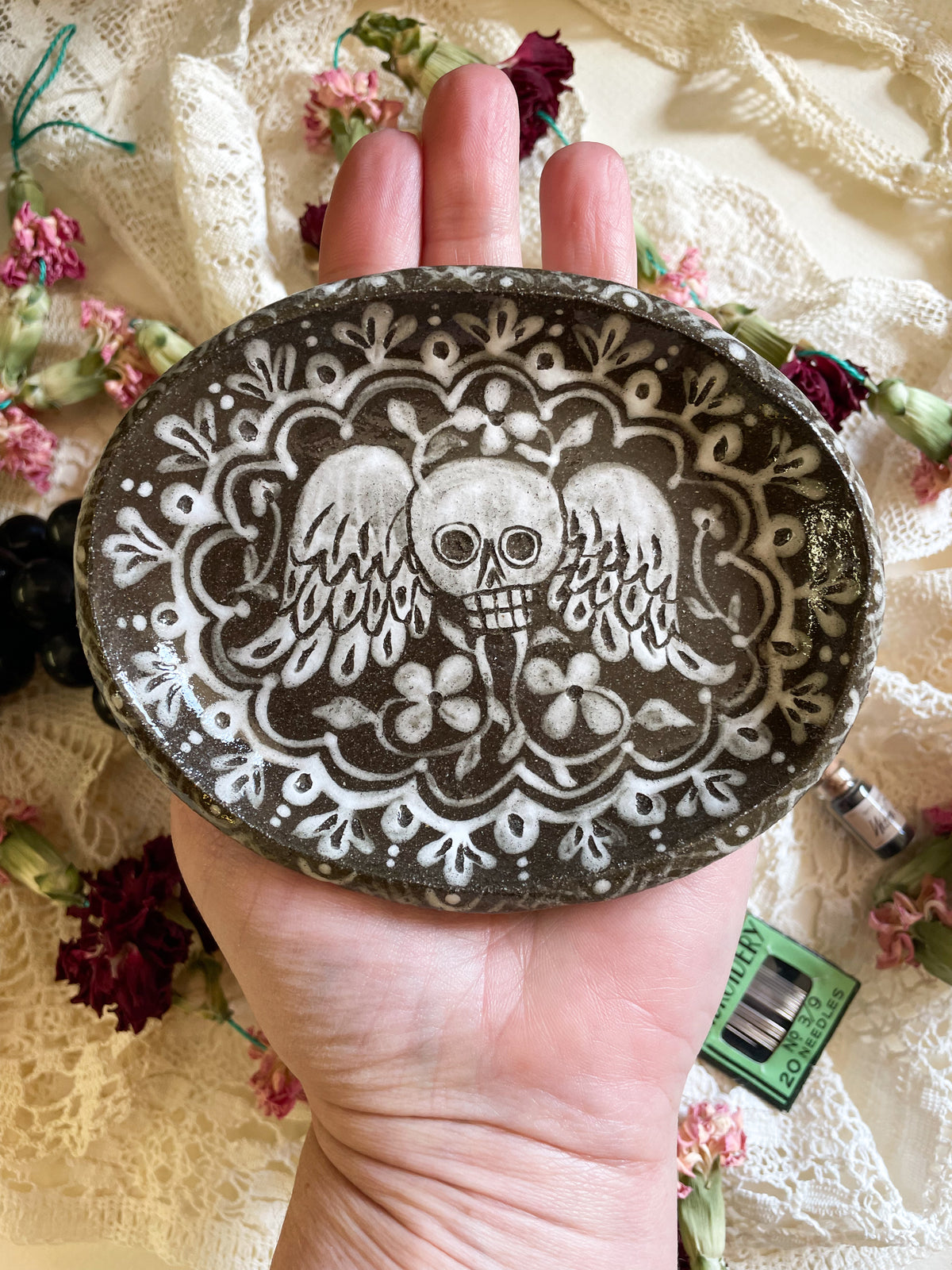 Memento mori dish