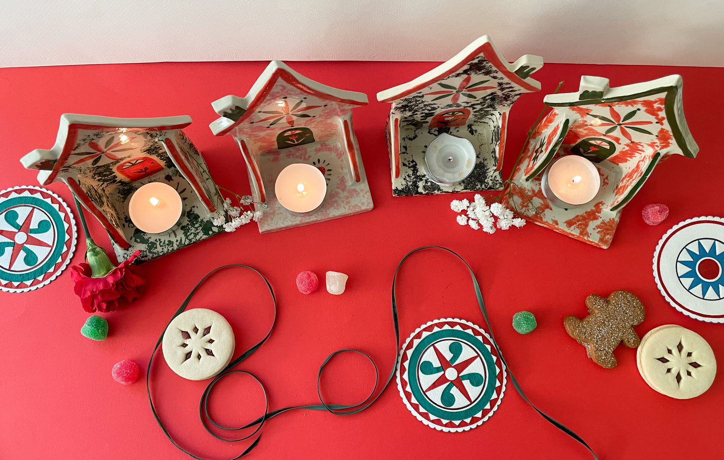 Folk cottage shelf~blue