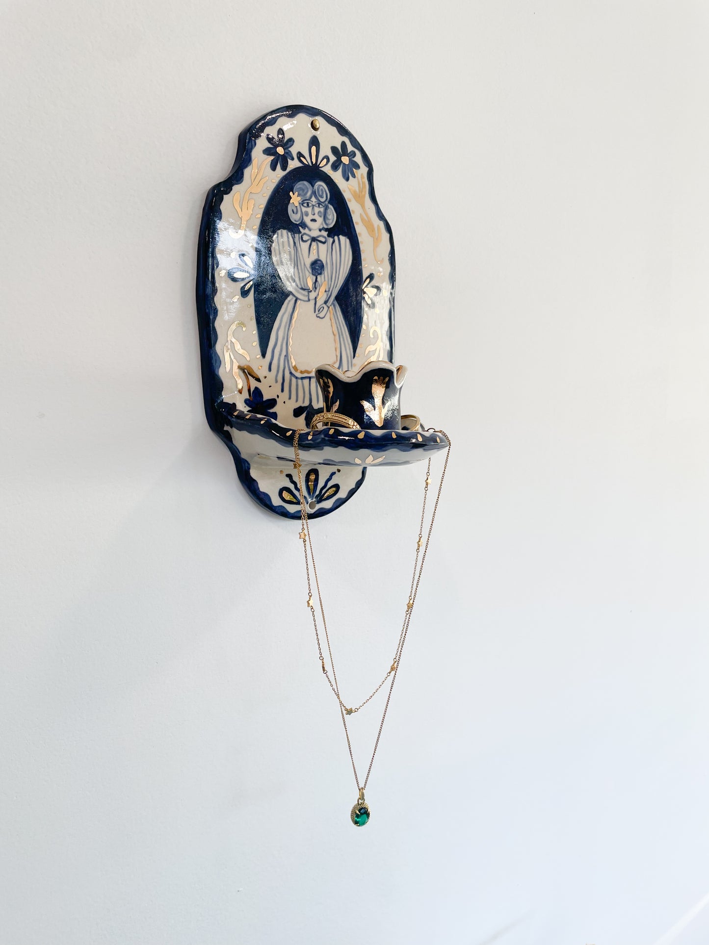 Folk lady wall candle w/22k gold