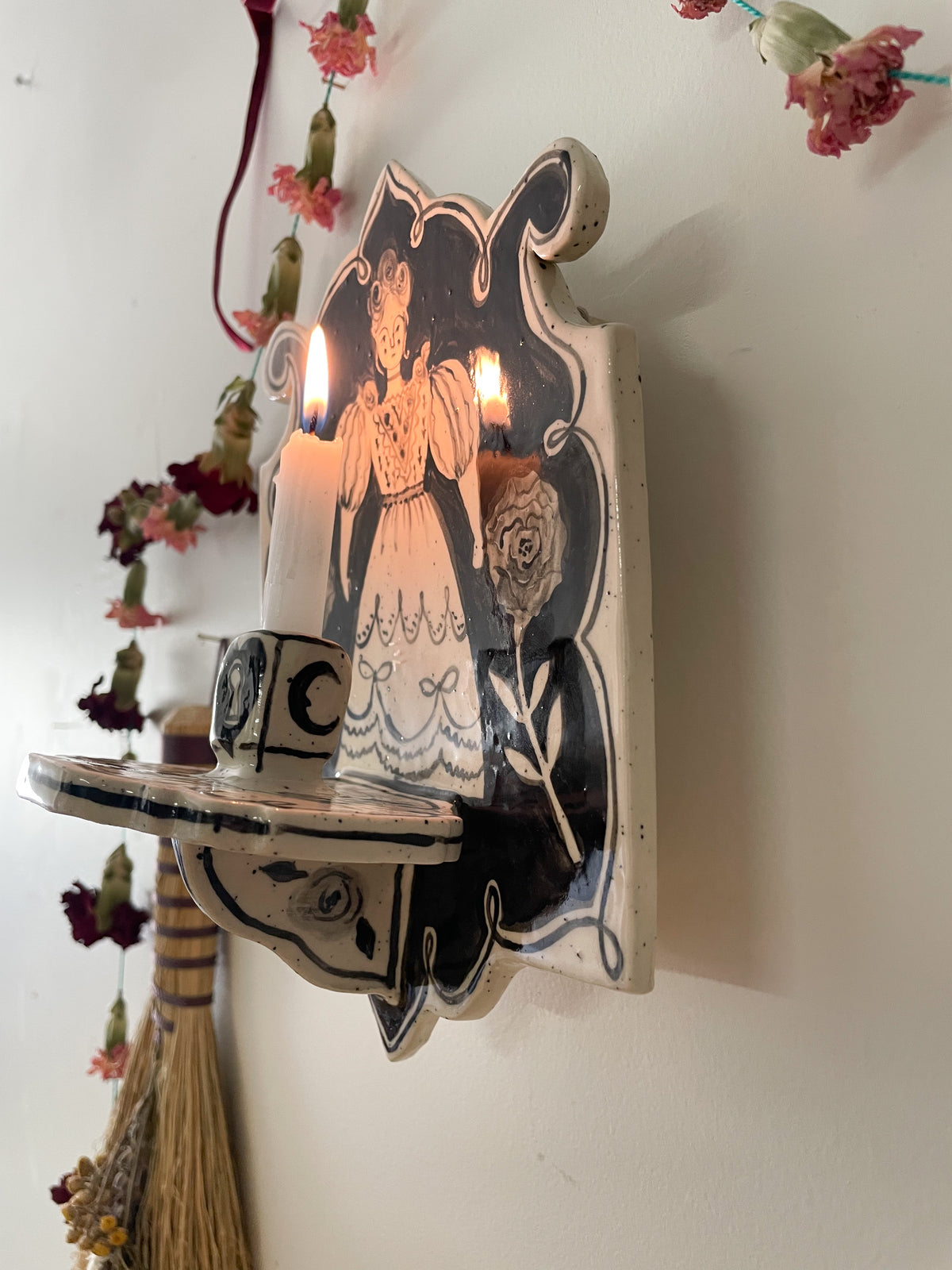 Decorative Wall Sconce~seance