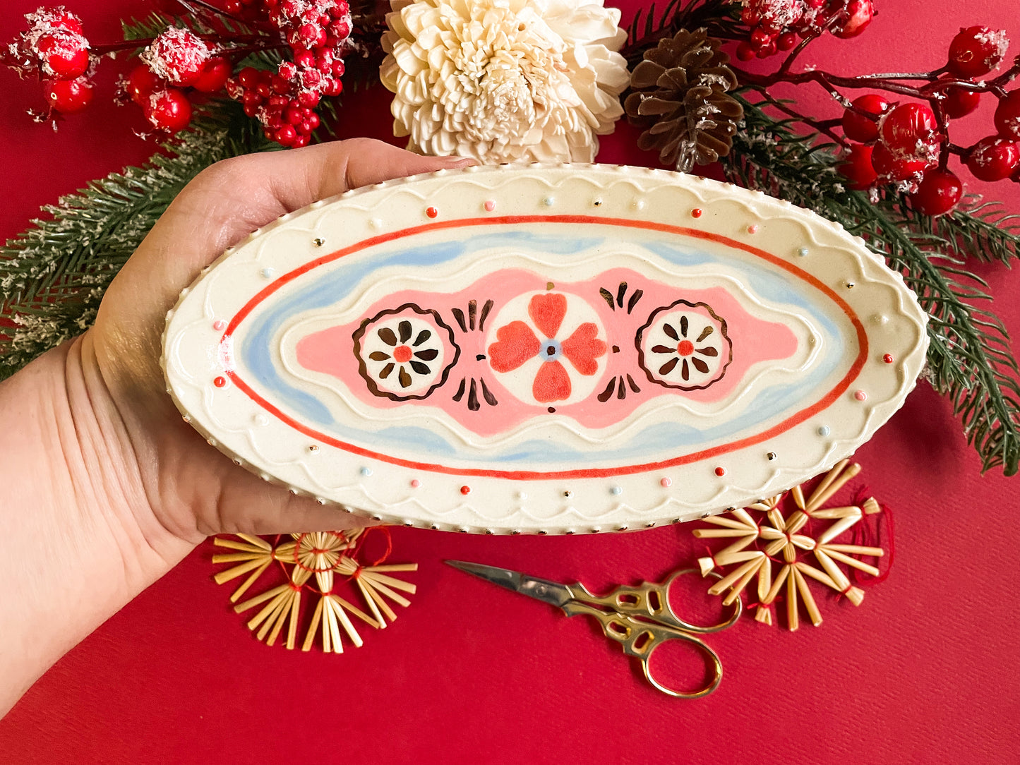 Folk trinket dish w/22kgold