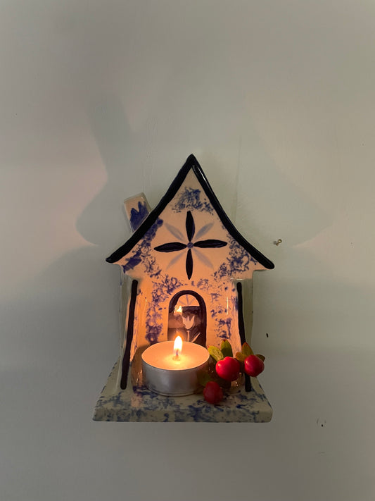 Folk cottage shelf~blue