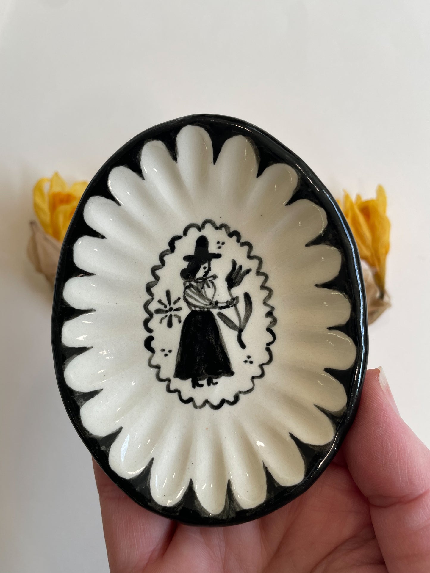 Folk trinket dish