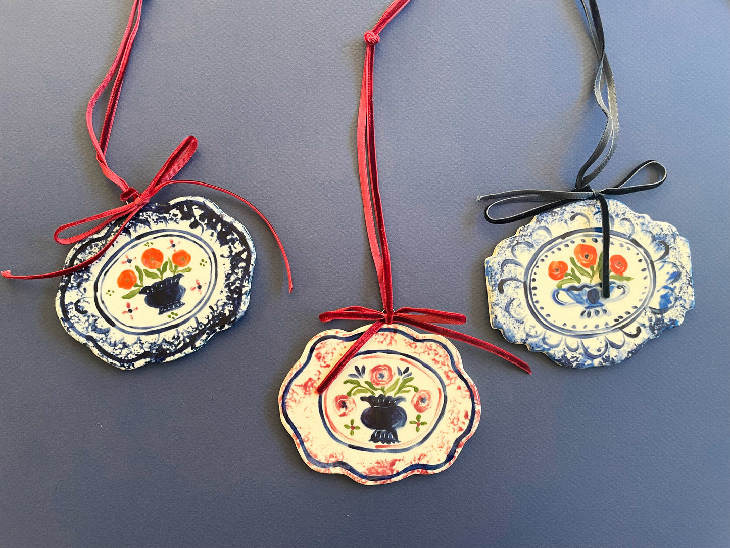 Folk platter ornament