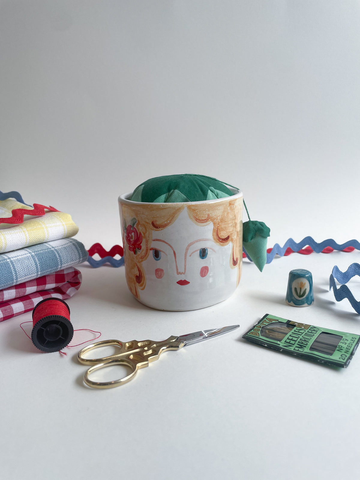 Pincushion people~majolica