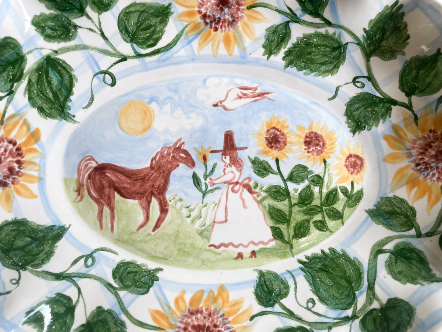 Fluted folk scene platter