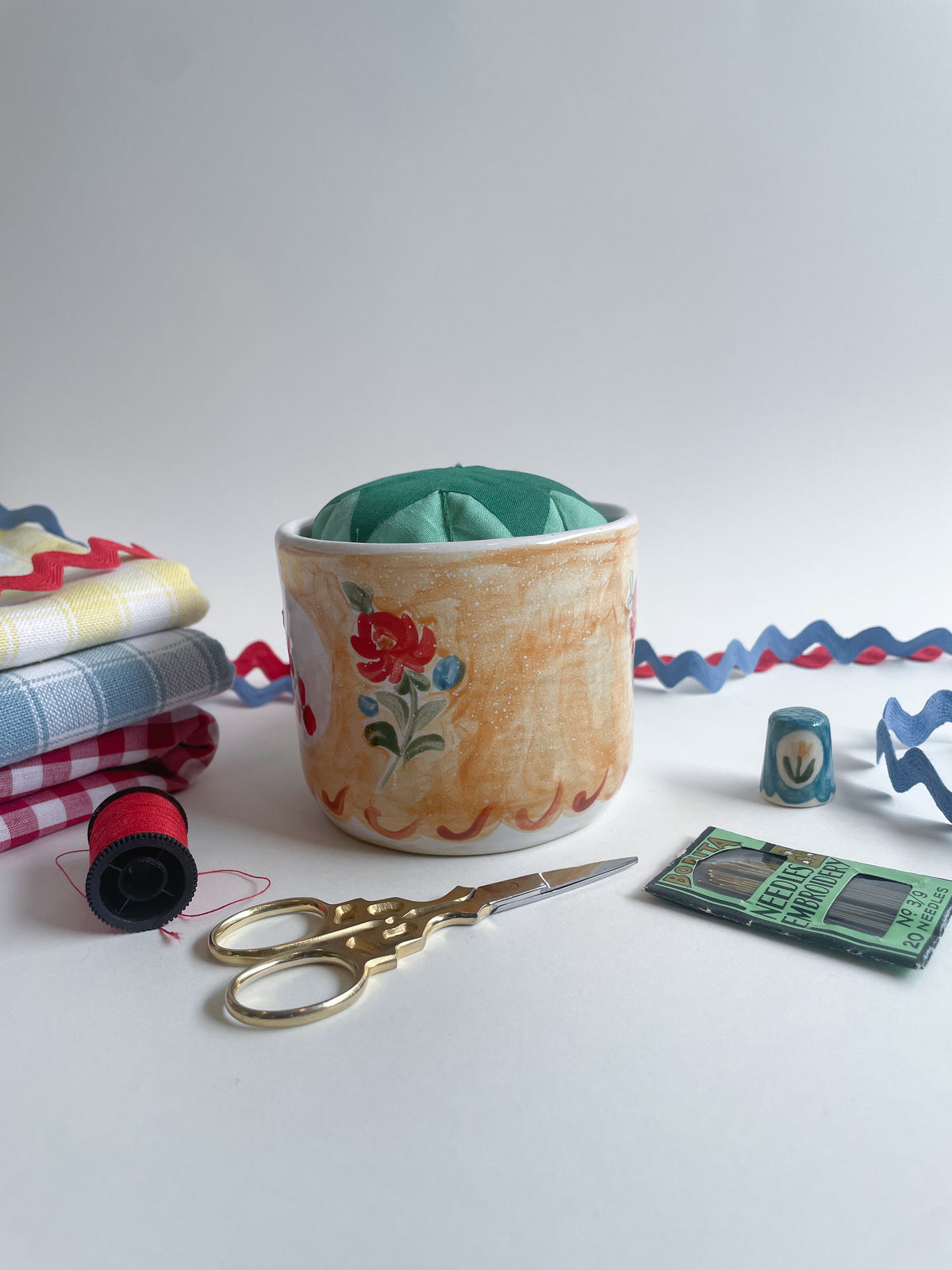 Pincushion people~majolica