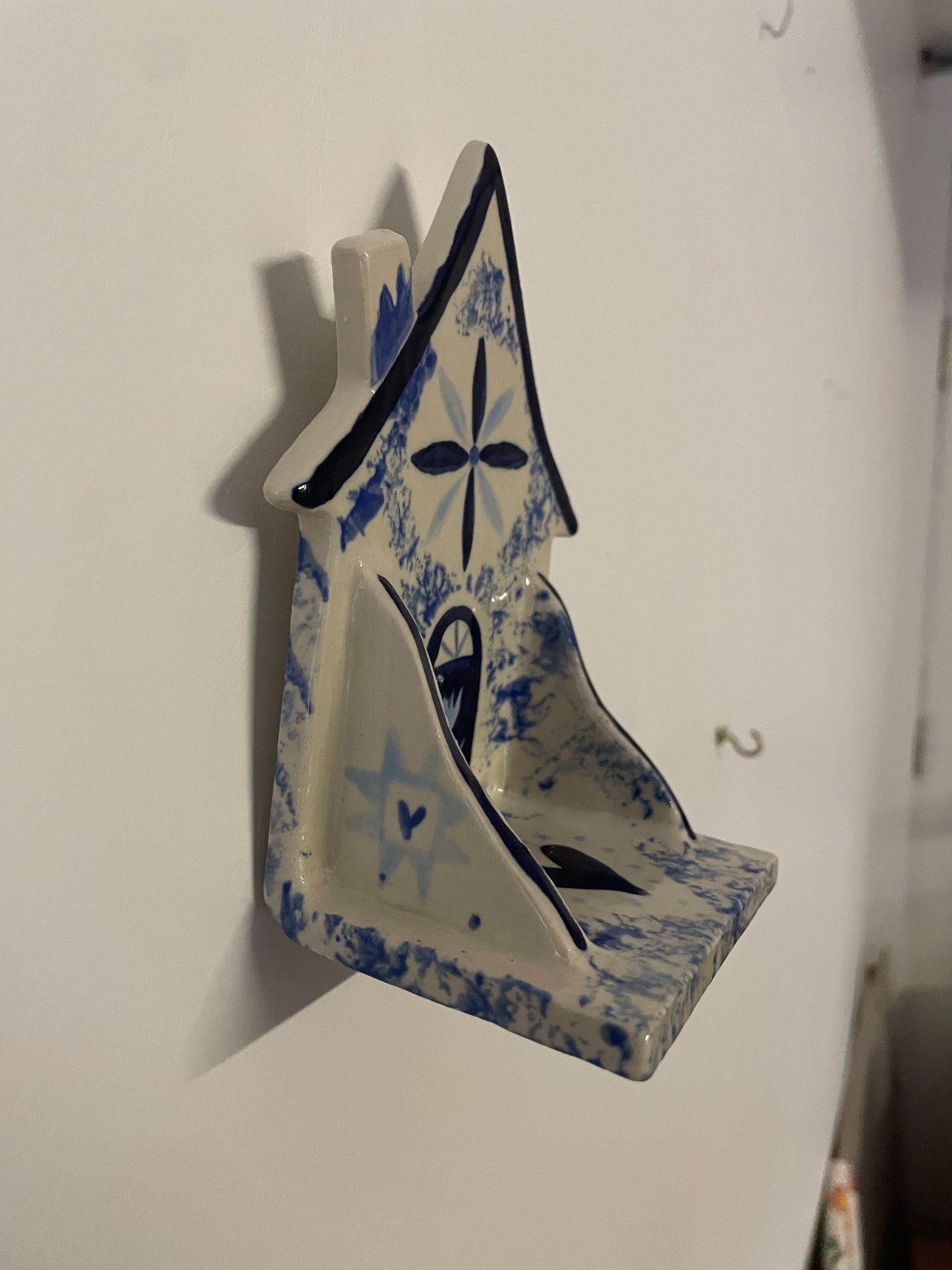 Folk cottage shelf~blue