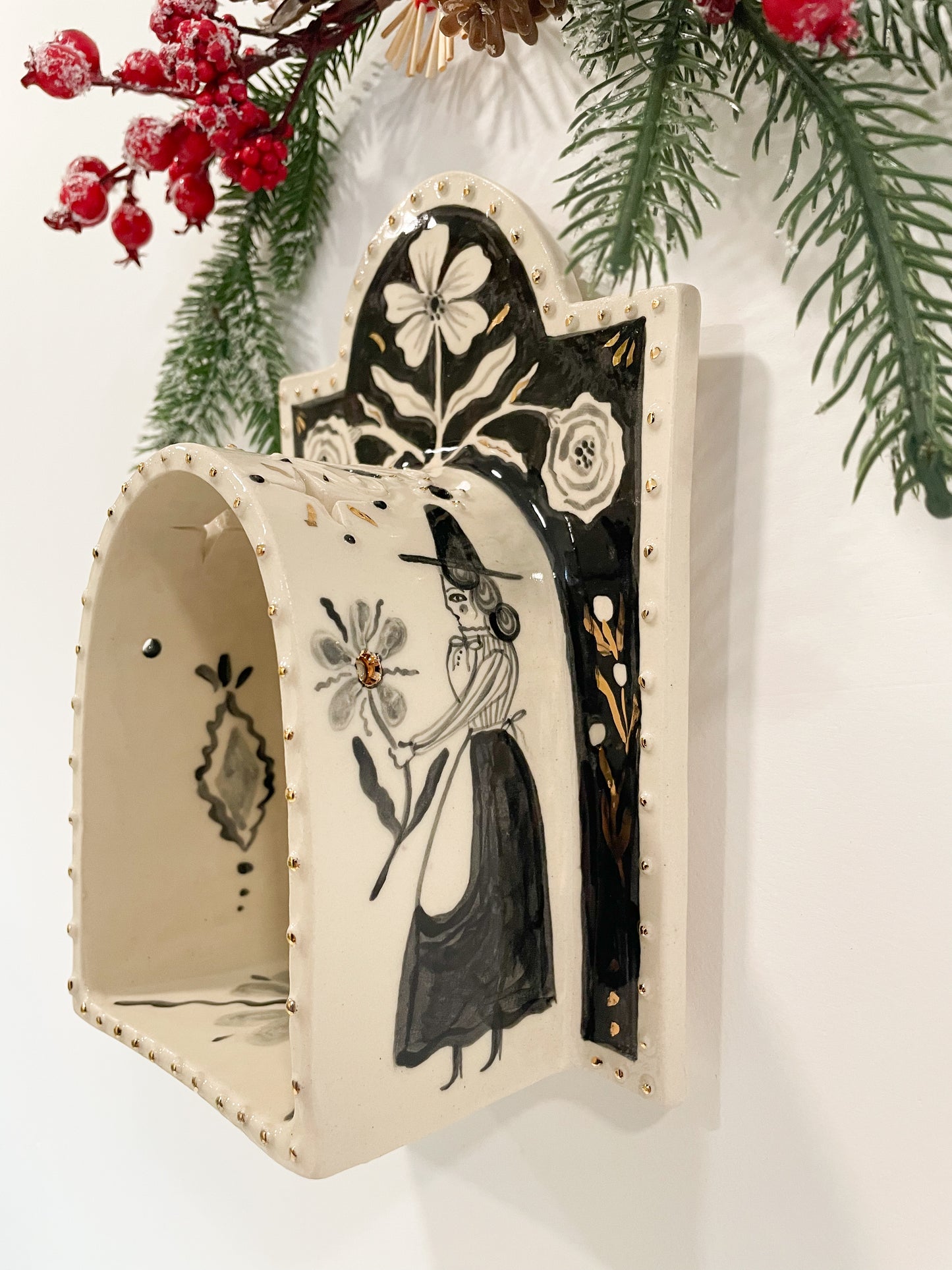 Witches Wall Altar w/22kgold