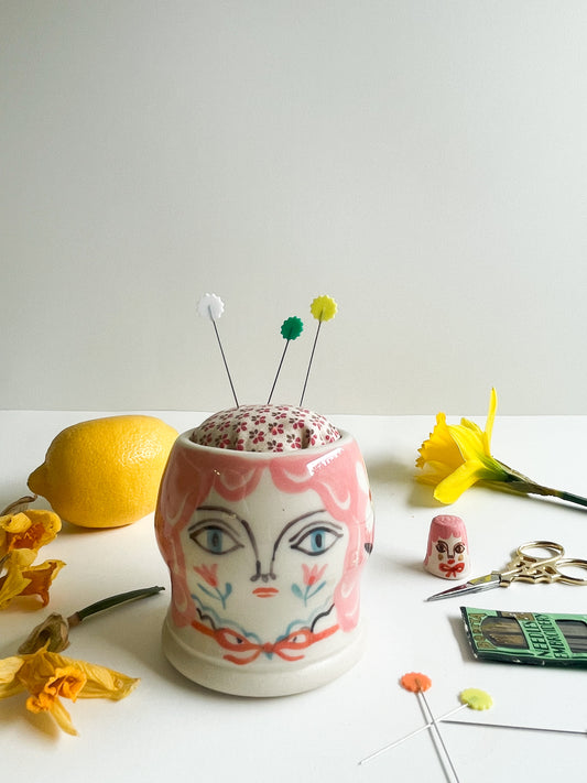 Pin cushion tumbler~small seconds