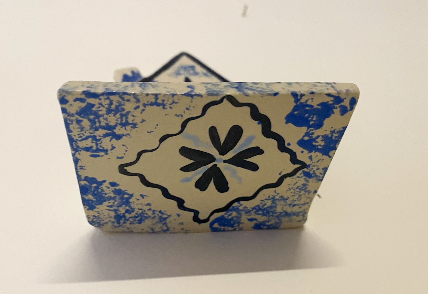 Folk cottage shelf~blue