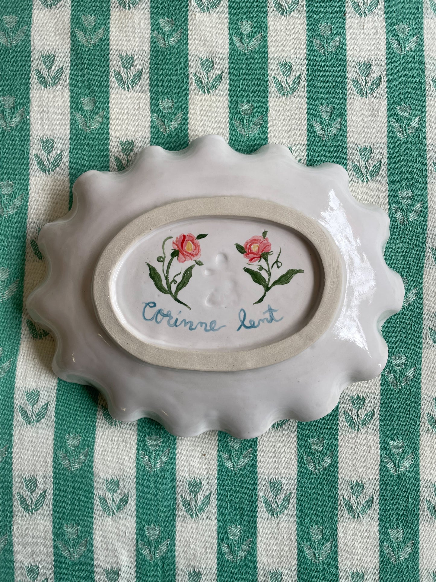 Fluted folk scene platter