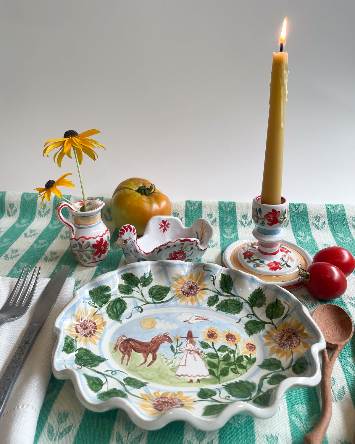 Fluted folk scene platter
