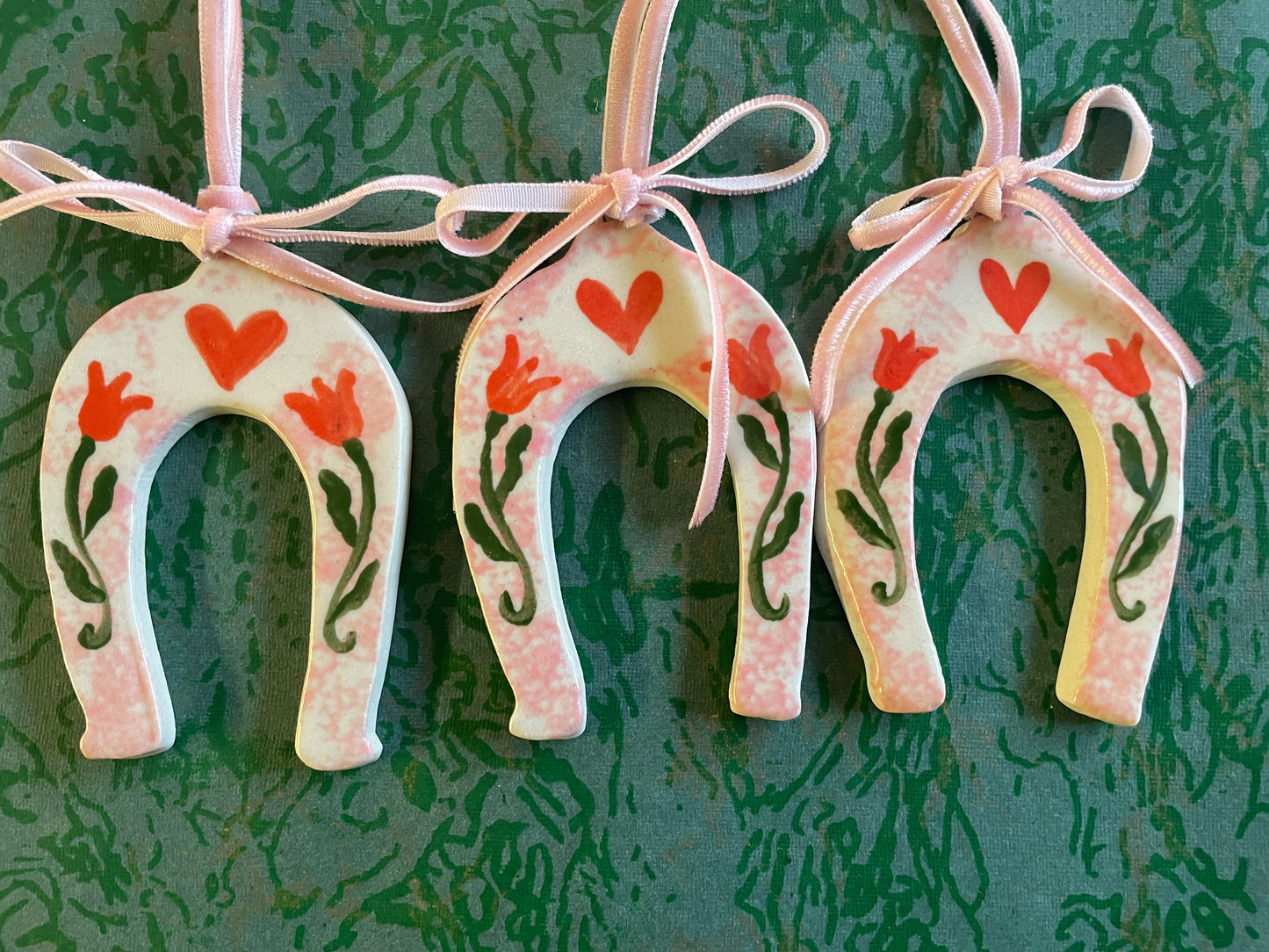 Lucky horse shoe ornament