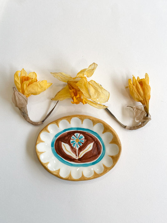 Folk trinket dish