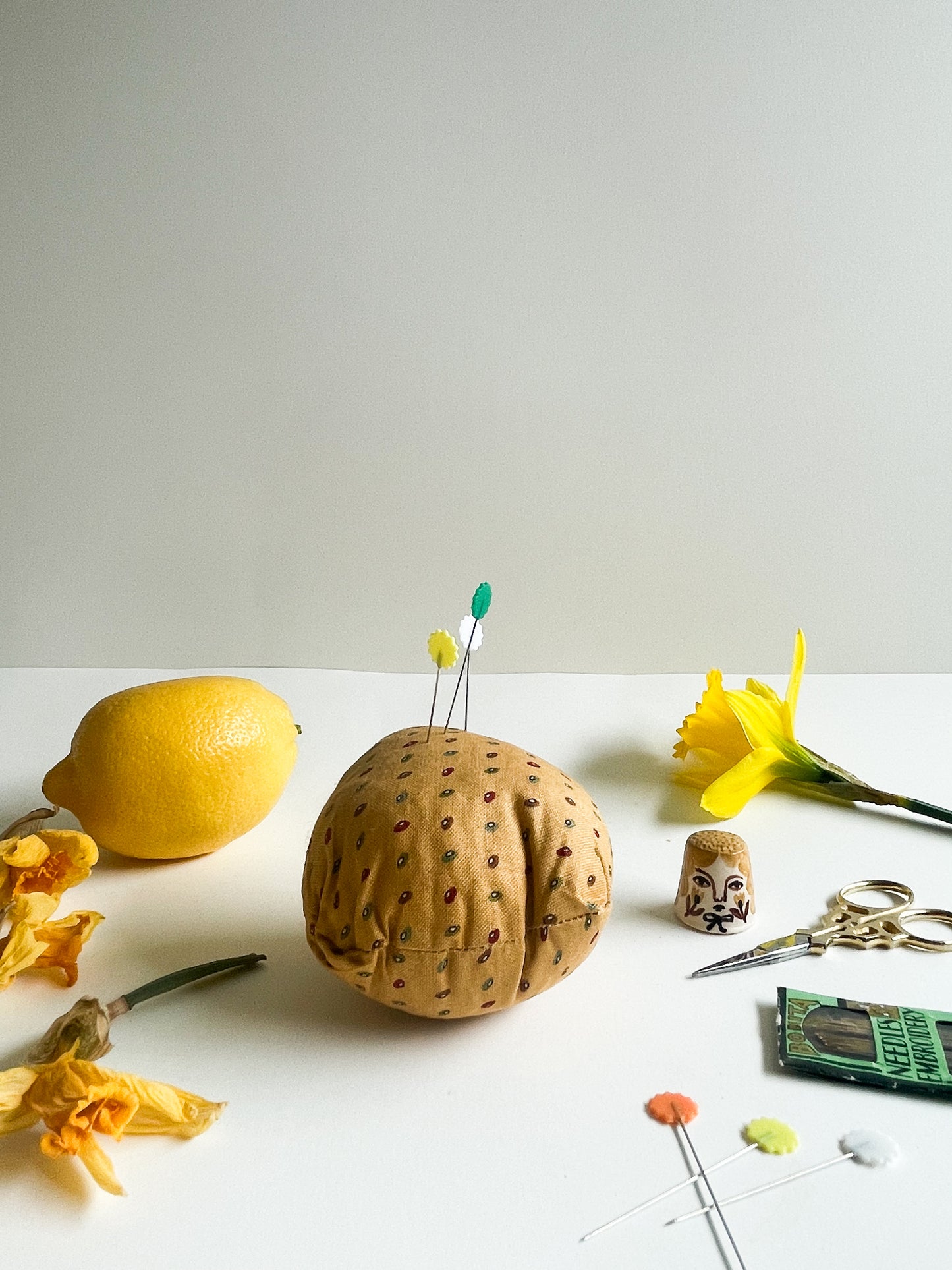Pin cushion tumbler